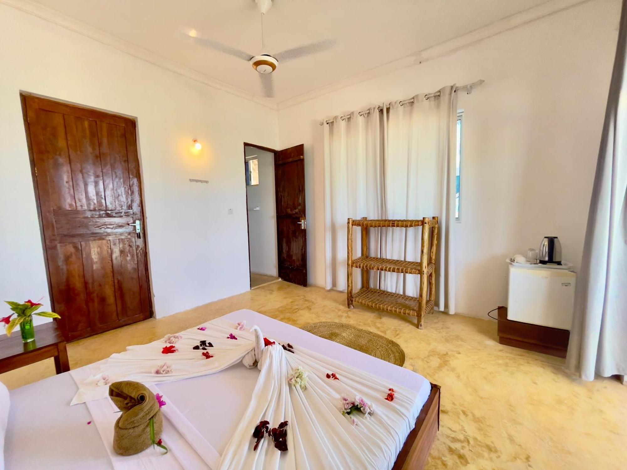 Equalia Boutique Hotel 江比阿 外观 照片