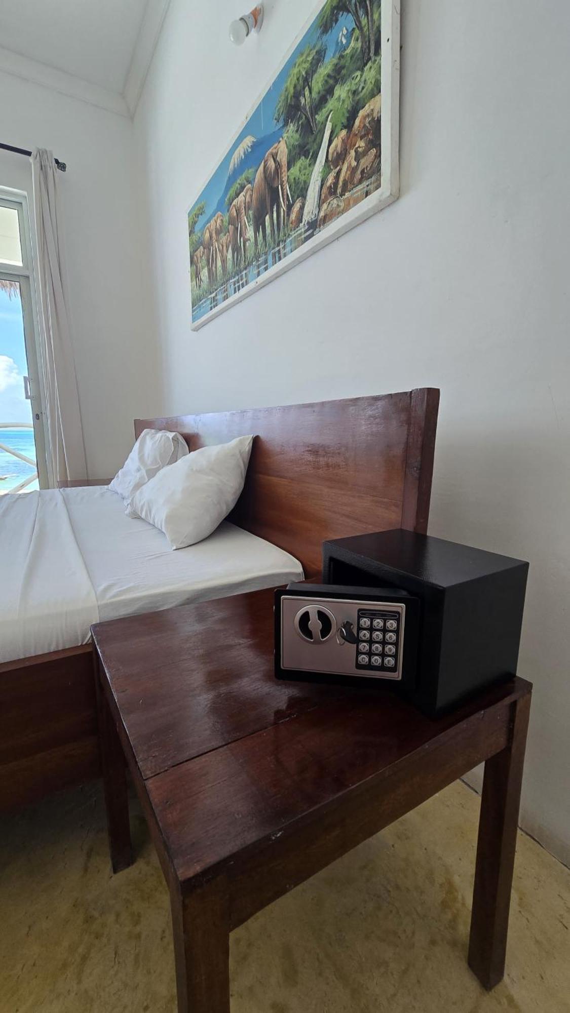 Equalia Boutique Hotel 江比阿 外观 照片